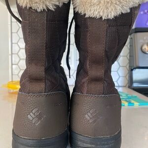 Columbia Snow Boots 8.5 Women’s